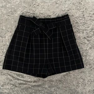 Forever 21 Black & White Stripe Shorts Size M